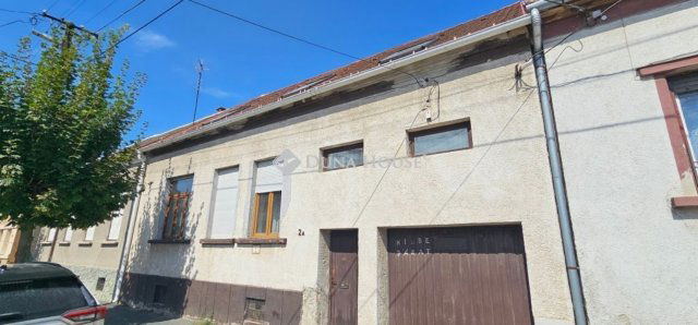 Eladó családi ház, Szombathelyen 69 M Ft, 7 szobás