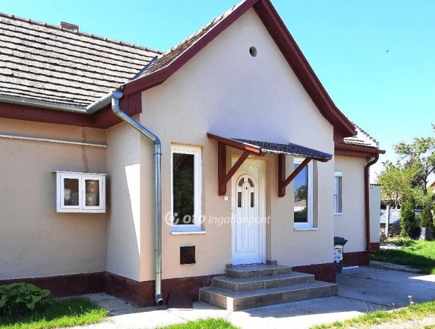 Eladó családi ház, Siófokon 65 M Ft, 1+1 szobás