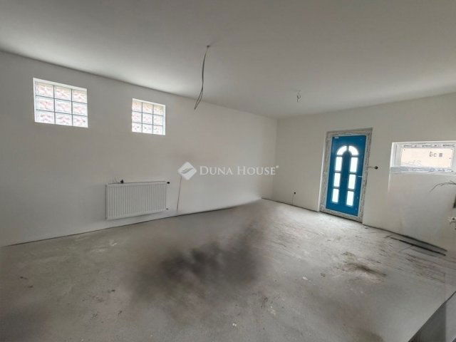 Eladó téglalakás, Budapesten, XX. kerületben 69.9 M Ft, 3 szobás