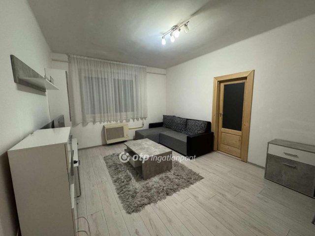 Eladó téglalakás, Debrecenben 69.999 M Ft, 2 szobás