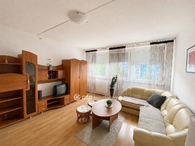 Eladó panellakás, Budapesten, XIV. kerületben 67 M Ft, 1+2 szobás