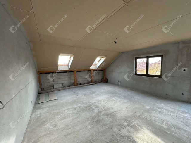 Eladó családi ház, Pilisen 69.9 M Ft, 2 szobás