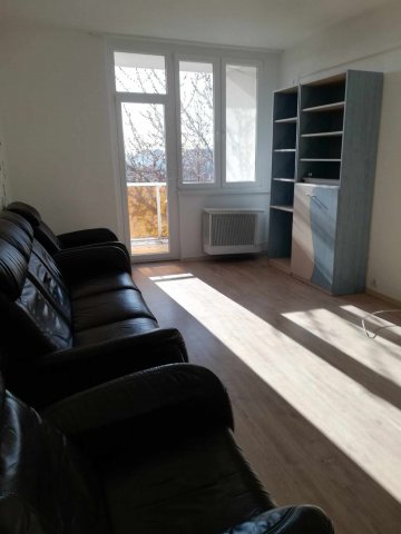 Kiadó téglalakás, albérlet, Szolnokon, Puskás Tivadar körúton