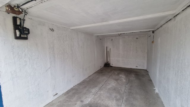 Eladó garázs, Szegeden 8.9 M Ft / költözzbe.hu