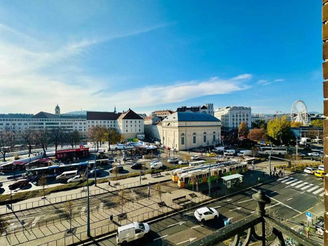 Eladó téglalakás, Budapesten, VII. kerületben, Károly körúton