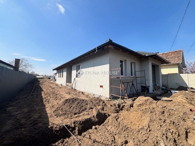 Eladó családi ház, Gyálon, Krúdy Gyula utcában 130 M Ft