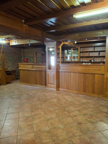 Eladó ipari ingatlan, Komlón, Kossuth Lajos utcában 95 M Ft