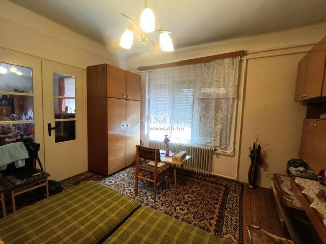 Eladó családi ház, Kunszálláson 29.99 M Ft, 3 szobás