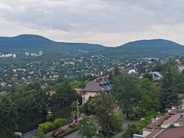 Eladó panellakás, Budapesten, II. kerületben, Törökvész úton