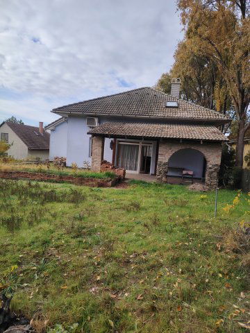 Eladó családi ház, Csömörön 117.9 M Ft, 4 szobás