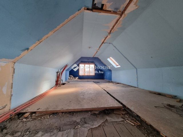 Eladó családi ház, Tóalmáson 29.9 M Ft, 10 szobás