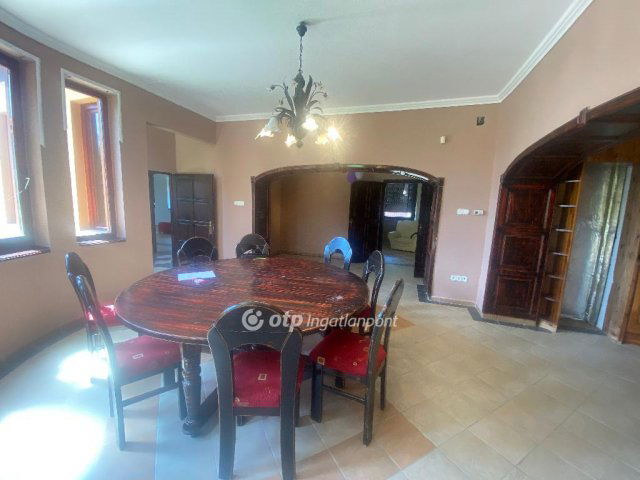 Eladó családi ház, Jászberényben 75 M Ft, 3 szobás