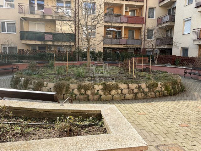 Kiadó téglalakás, albérlet, Budapesten, XVIII. kerületben