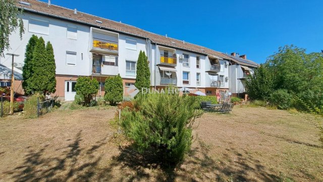 Eladó panellakás, Balatonföldváron, Dobó Katica utcában