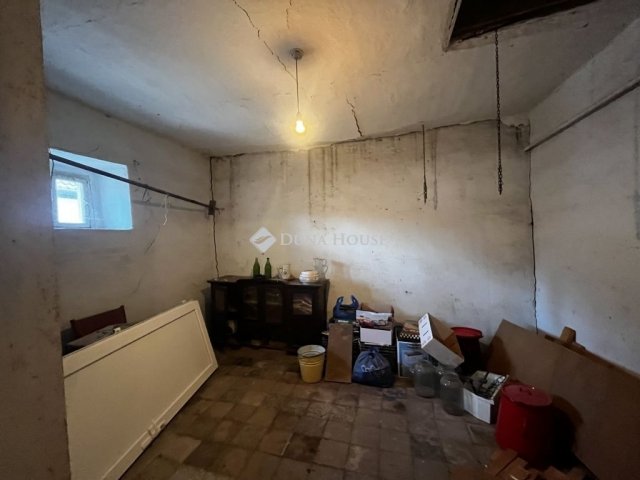 Eladó családi ház, Jászfényszarun 25.2 M Ft, 4 szobás