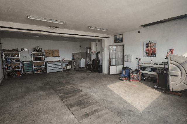 Eladó családi ház, Sásdon 67 M Ft, 4+2 szobás