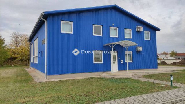 Eladó ipari ingatlan, Pakson, Kölesdi úton 281.697 M Ft