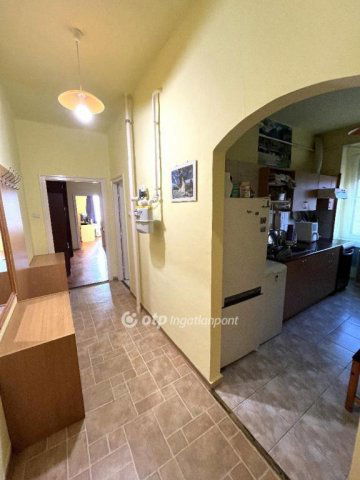 Eladó téglalakás, Salgótarjánban 16 M Ft, 3 szobás