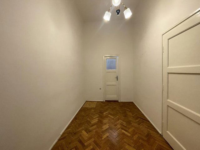 Kiadó téglalakás, albérlet, VII. kerületben, Rákóczi úton