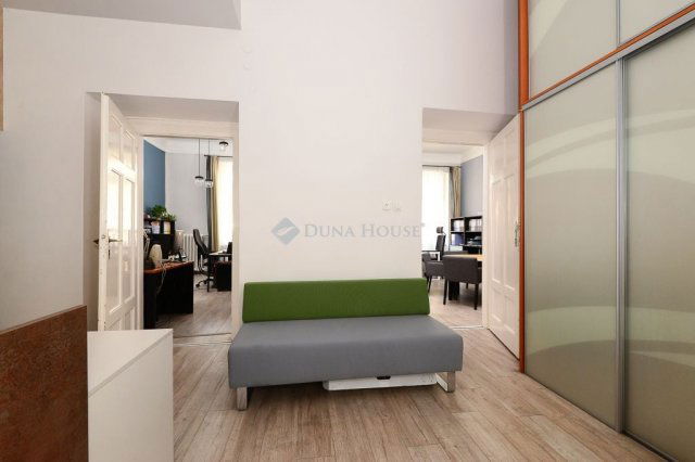 Eladó téglalakás, Budapesten, V. kerületben 177.909 M Ft