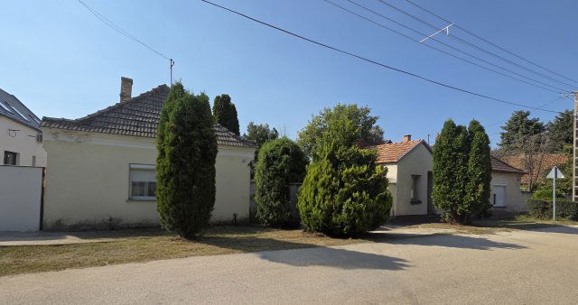 Eladó családi ház, Tatán 34 M Ft, 3 szobás