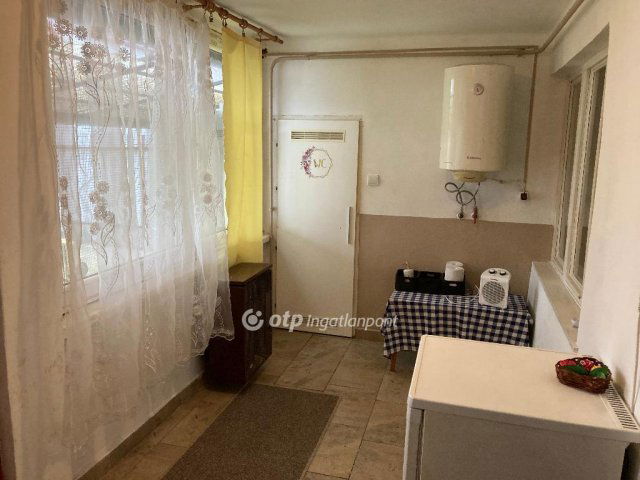 Eladó családi ház, Csongrádon 24 M Ft, 2+1 szobás