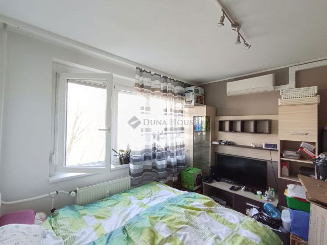 Eladó panellakás, Sopronban 51.9 M Ft, 2 szobás