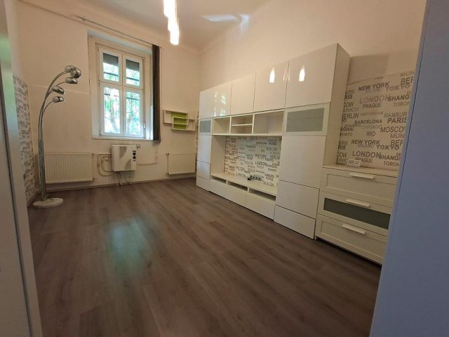 Eladó téglalakás, Budapesten, X. kerületben 45 M Ft, 1+1 szobás