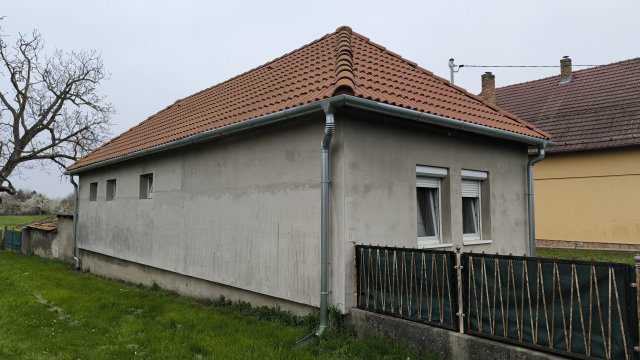Eladó családi ház, Kéthelyen 39.9 M Ft, 1+3 szobás