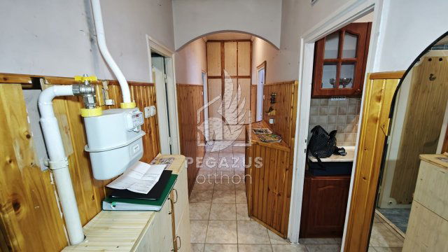 Eladó téglalakás, Ózdon, Árpád Vezér úton 10.5 M Ft