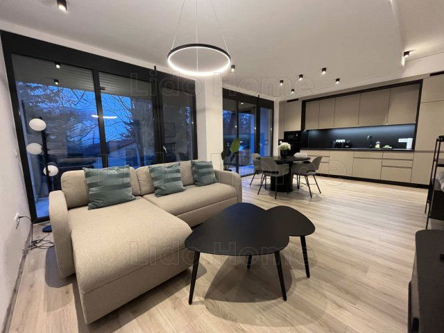 Eladó nyaraló, Balatonfenyvesen 90 M Ft, 2 szobás