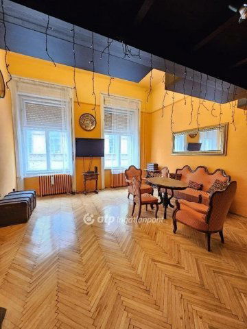 Eladó téglalakás, Budapesten, VIII. kerületben 74.9 M Ft