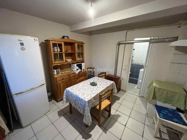 Eladó családi ház, Kecskeméten 36 M Ft, 1 szobás