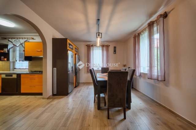 Eladó családi ház, Miskolcon 195 M Ft, 5 szobás