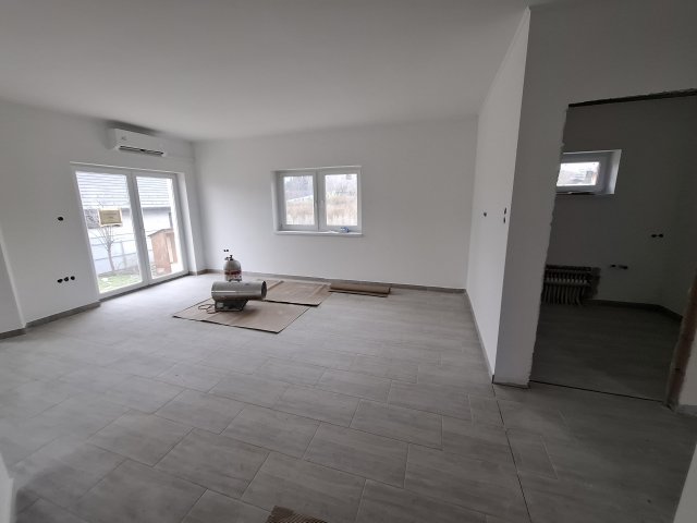 Eladó téglalakás, Mendén, Rét utcában 99 M Ft, 4 szobás
