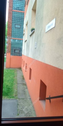 Eladó téglalakás, Mosonmagyaróváron 41.99 M Ft, 2 szobás