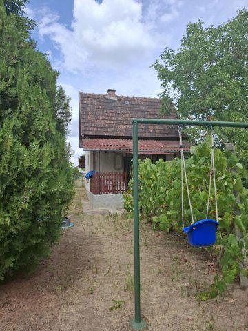 Eladó nyaraló, Kunpeszéren 14.9 M Ft, 3 szobás