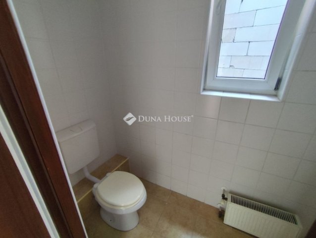 Eladó téglalakás, Budapesten, VI. kerületben 199 M Ft, 5 szobás