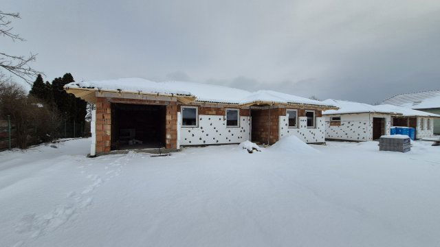 Eladó családi ház, Szigetszentmiklóson 129 M Ft, 5 szobás