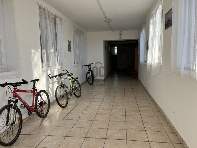 Eladó hotel, Várpalotán 899.99 M Ft / költözzbe.hu