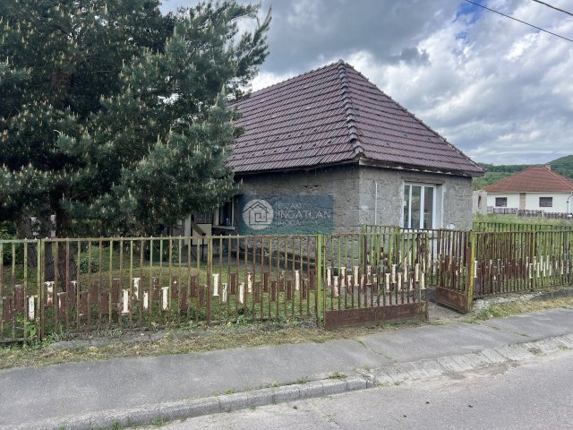Eladó családi ház, Dédestapolcsányban 14.9 M Ft, 2 szobás