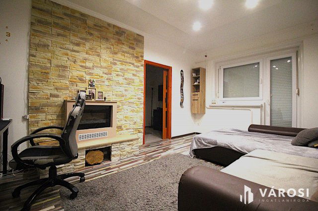 Eladó panellakás, Salgótarjánban 24.9 M Ft, 2 szobás