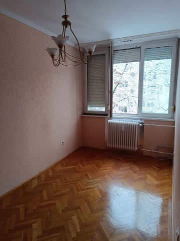 Eladó panellakás, Tatabányán 43 M Ft, 2 szobás