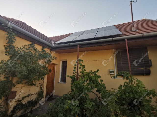 Eladó családi ház, Székesfehérvárott 69.9 M Ft, 2 szobás