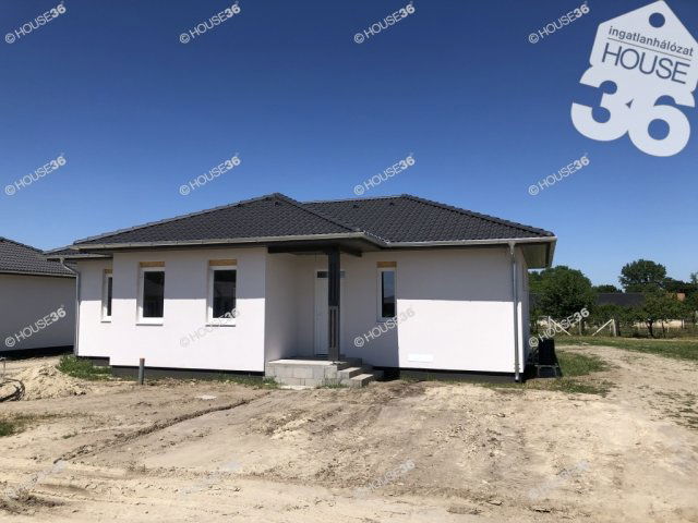 Eladó családi ház, Kecskeméten 63 M Ft, 4 szobás