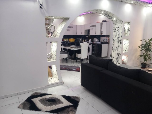 Eladó családi ház, Szolnokon 64 M Ft, 3 szobás