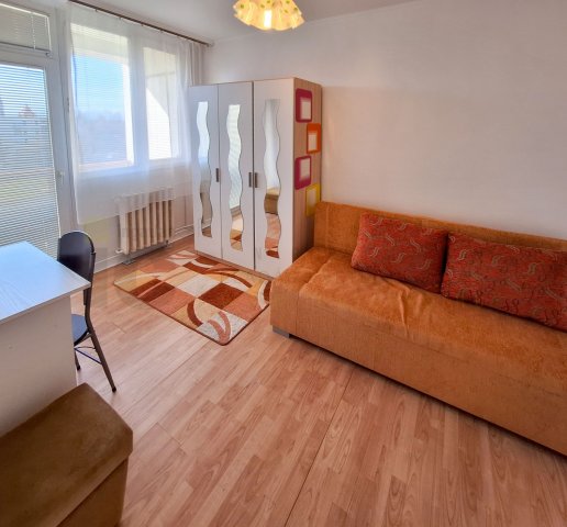 Kiadó panellakás, albérlet, Szegeden, Vedres utcában, 1+1 szobás