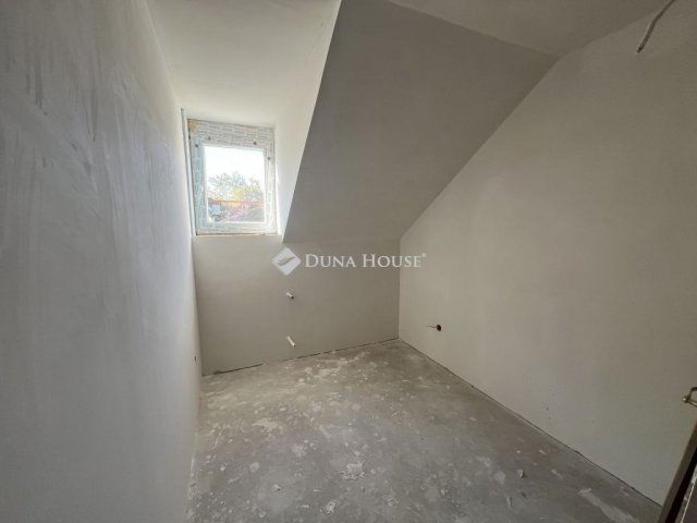 Eladó téglalakás, Hódmezővásárhelyen 60 M Ft, 4+1 szobás