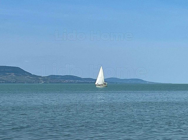 Eladó téglalakás, Balatonmáriafürdőn 129.9 M Ft, 6 szobás