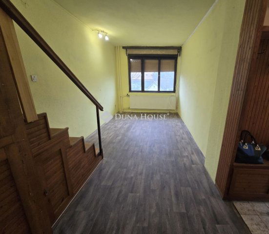 Eladó ikerház, Enyingen 33 M Ft, 5 szobás / költözzbe.hu
